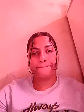 Snapshot of Giselabrunette25 chatting on January 16, 1:04 pm Giselabrunette25 online show from January 16, 1:04 pm