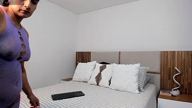 Snapshot of MalejaDiaz_ chatting on July 10, 12:27 pm MalejaDiaz online show from July 10, 12:27 pm