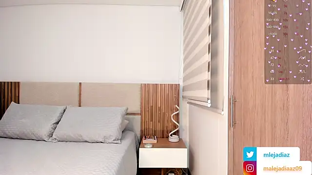 MalejaDiaz  online show from November 25, 6:19 pm