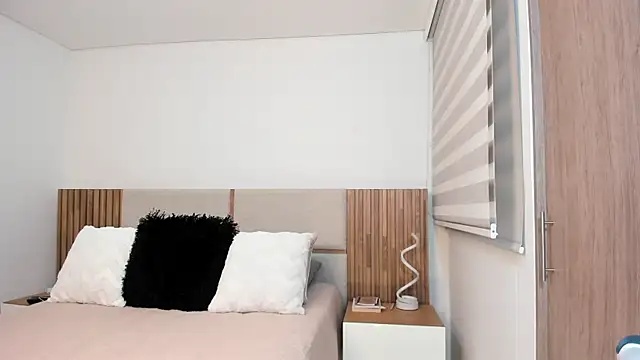 MalejaDiaz  online show from April 2, 10:55 am