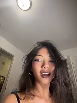 yummyrina online show from June 4, 7:40 pm