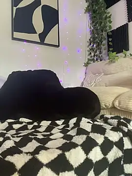 yummyrina online show from April 28, 4:11 pm