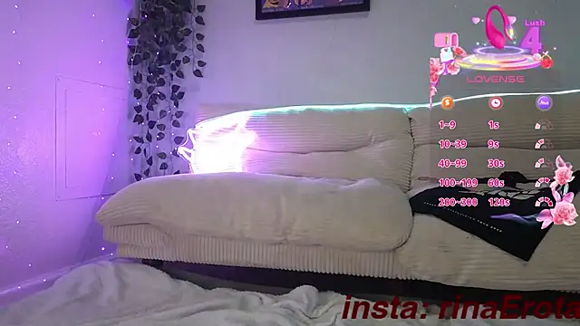 Snapshot of yummyrina chatting on October 14, 6:41 pm yummyrina online show from October 14, 6:41 pm