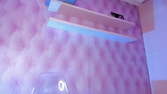 Hilary-banks online show from March 18, 8:17 am