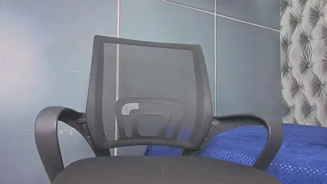 Hilary-banks online show from January 9, 9:00 pm