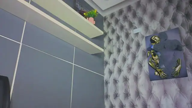 Hilary-banks online show from September 17, 4:25 am