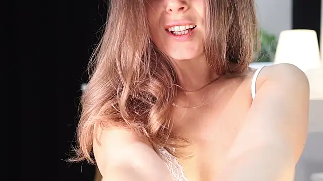 AnnittaStar online show from December 5, 3:16 am