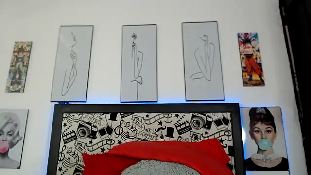 Rihana14 online show from May 31, 8:09 pm