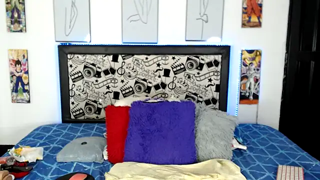 Rihana14 online show from February 22, 9:05 pm