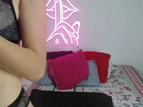 Snapshot of Rihana14 chatting on October 17, 10:33 pm Rihana14 online show from October 17, 10:33 pm