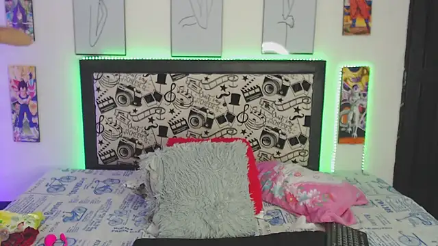 Snapshot of Rihana14 chatting on November 6, 8:57 pm Rihana14 online show from November 6, 8:57 pm