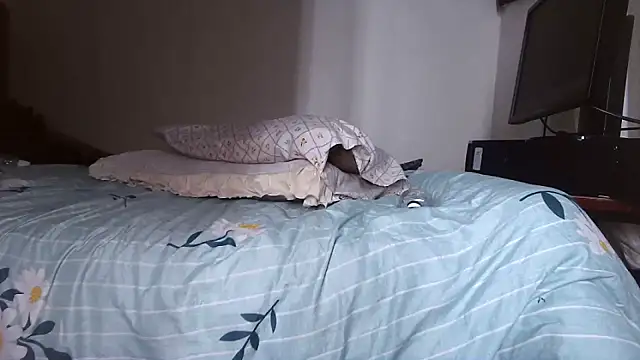 shoshortyy online show from February 13, 10:43 pm