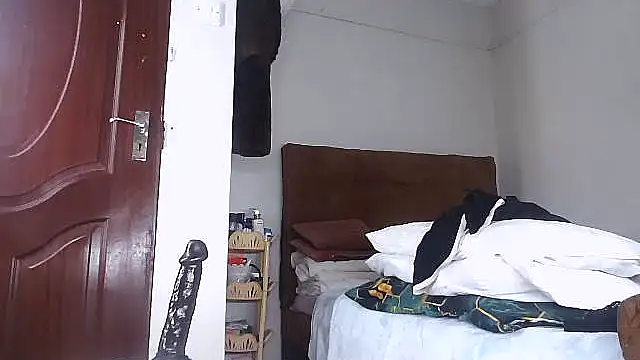 shoshortyy online show from April 22, 5:14 am