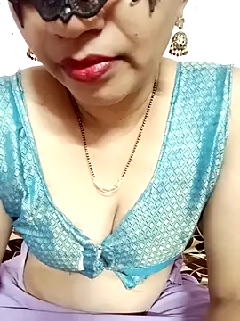 Snapshot of Hotanita99 chatting on October 9, 5:24 pm Hotanita99 online show from October 9, 5:24 pm