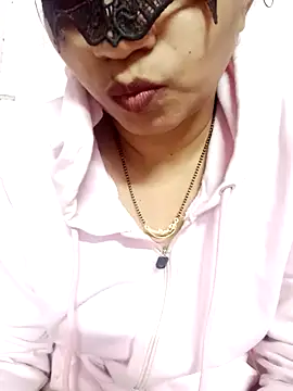 Snapshot of Hotanita99 chatting on October 6, 5:35 pm Hotanita99 online show from October 6, 5:35 pm