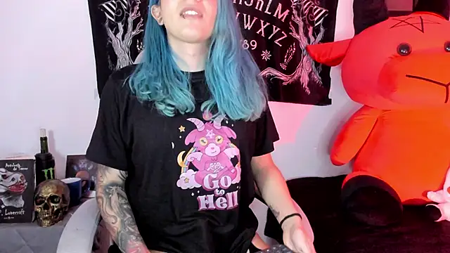 Snapshot of sofi_pretty_uwu- chatting on January 13, 7:54 am sofi pretty uwu- online show from January 13, 7:54 am