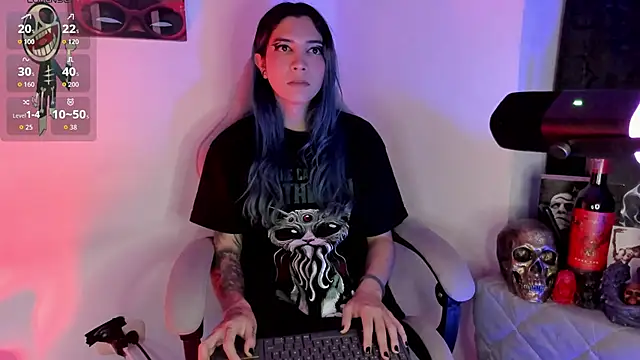 sofi pretty uwu- online show from May 9, 9:51 pm