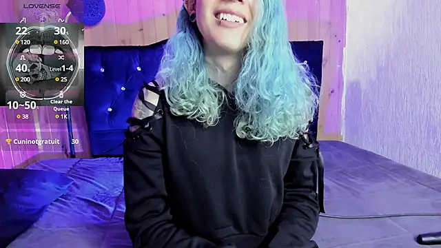 Snapshot of sofi_pretty_uwu- chatting on December 4, 9:01 am sofi pretty uwu- online show from December 4, 9:01 am