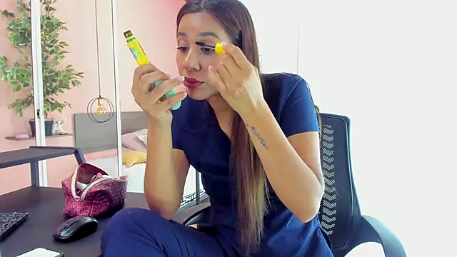 Snapshot of Alana_Suares1 chatting on September 12, 7:35 pm Alana Suares1 online show from September 12, 7:35 pm