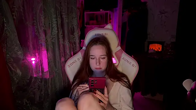 Snapshot of pearl_princess_ chatting on December 15, 6:58 pm pearl princess online show from December 15, 6:58 pm