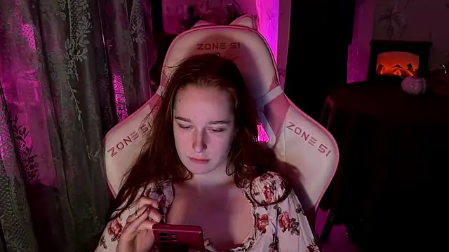 Snapshot of pearl_princess_ chatting on October 22, 3:11 pm pearl princess online show from October 22, 3:11 pm