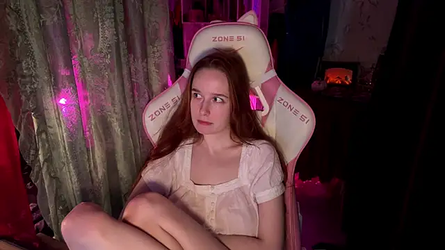 Snapshot of pearl_princess_ chatting on November 14, 8:23 pm pearl princess online show from November 14, 8:23 pm