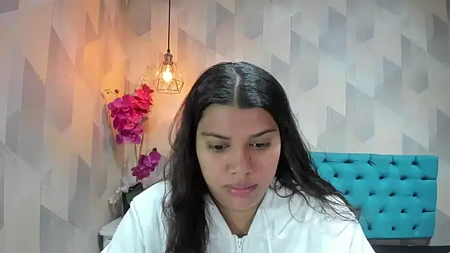 LindaBreeS online show from June 1, 1:44 pm