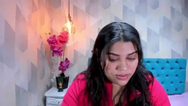 LindaBreeS online show from May 18, 1:38 pm
