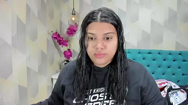 LindaBreeS online show from October 1, 3:16 pm