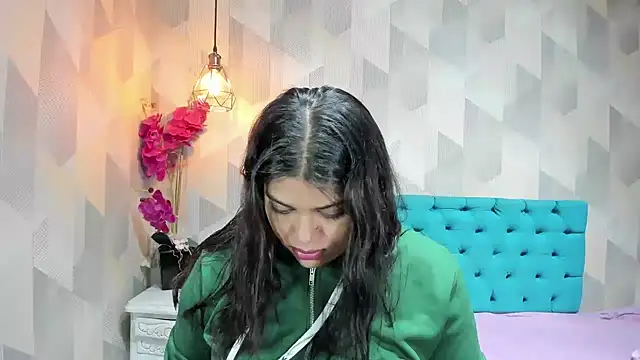 LindaBreeS online show from May 21, 1:08 pm