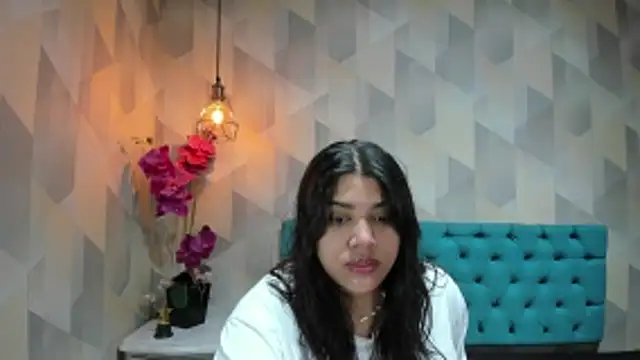 LindaBreeS online show from March 22, 2:40 pm
