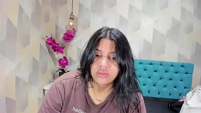 LindaBreeS online show from September 29, 2:23 pm