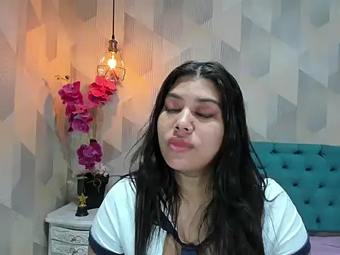 LindaBreeS online show from November 15, 10:19 am