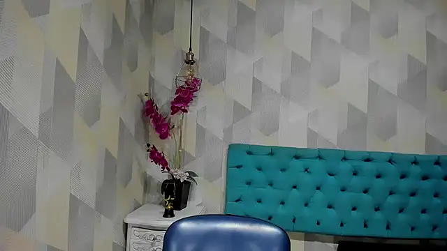 LindaBreeS online show from November 9, 12:31 pm