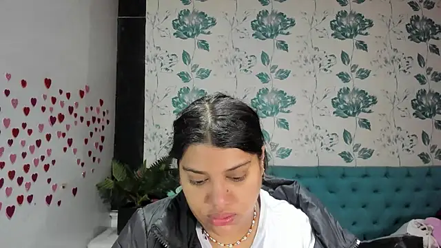 LindaBreeS online show from March 9, 2:21 pm