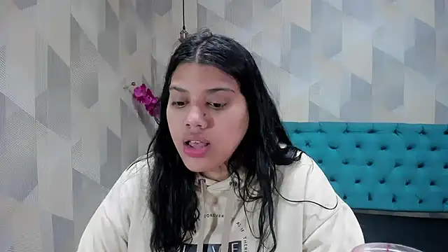 LindaBreeS online show from September 30, 2:01 pm