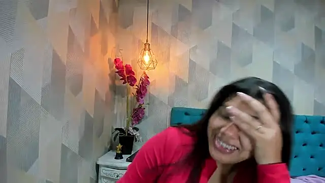 LindaBreeS online show from June 3, 1:45 pm
