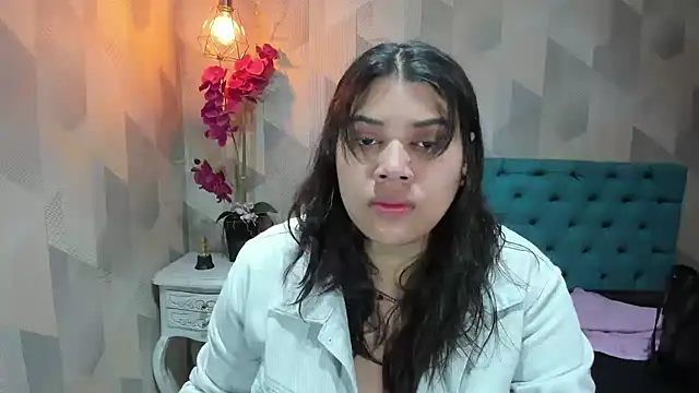 Snapshot of LindaBreeS chatting on February 15, 2:16 pm LindaBreeS online show from February 15, 2:16 pm