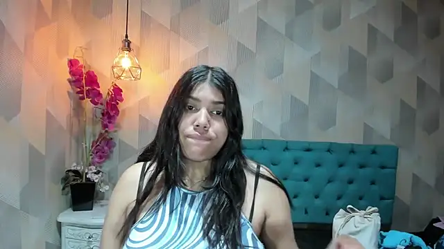 LindaBreeS online show from December 20, 1:36 pm