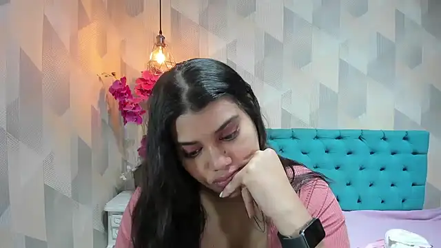 LindaBreeS online show from June 20, 1:16 pm