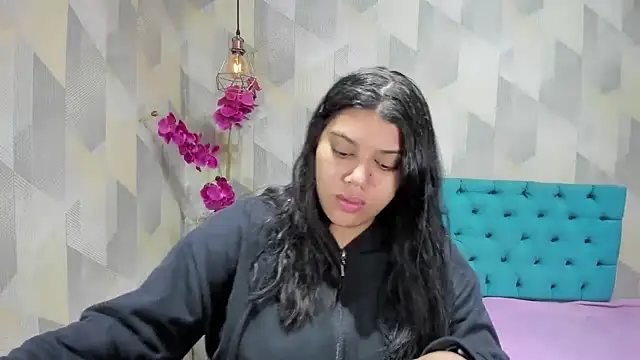 LindaBreeS online show from October 14, 1:12 pm