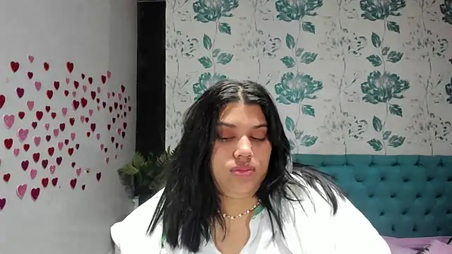 LindaBreeS online show from March 8, 5:11 pm