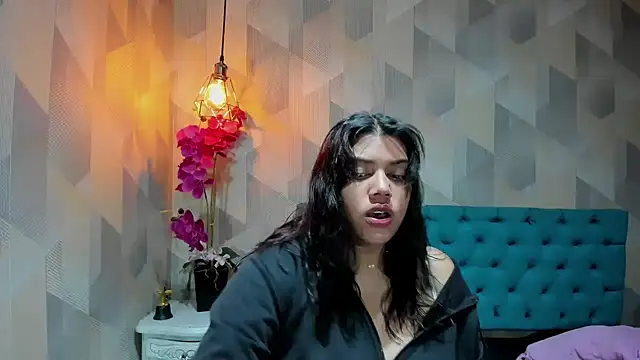 Snapshot of LindaBreeS chatting on February 1, 3:54 pm LindaBreeS online show from February 1, 3:54 pm