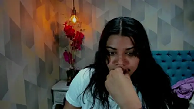 Snapshot of LindaBreeS chatting on March 7, 4:56 pm LindaBreeS online show from March 7, 4:56 pm