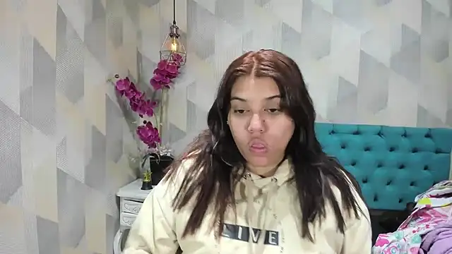 LindaBreeS online show from September 14, 4:02 am