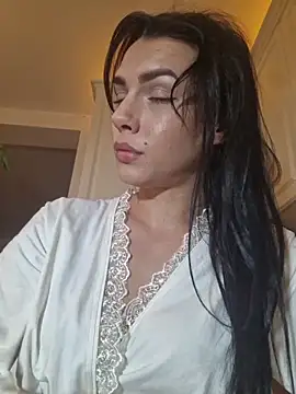 Snapshot of JolieLizz chatting on October 28, 3:55 pm JolieLizz online show from October 28, 3:55 pm