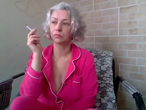 Lorie Carrie online show from March 31, 8:05 am