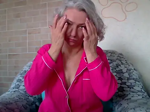 Lorie Carrie online show from April 2, 8:43 am