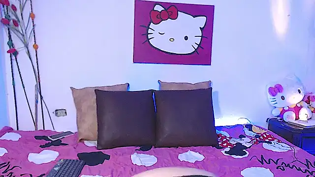 HanaWayne online show from November 13, 6:12 pm