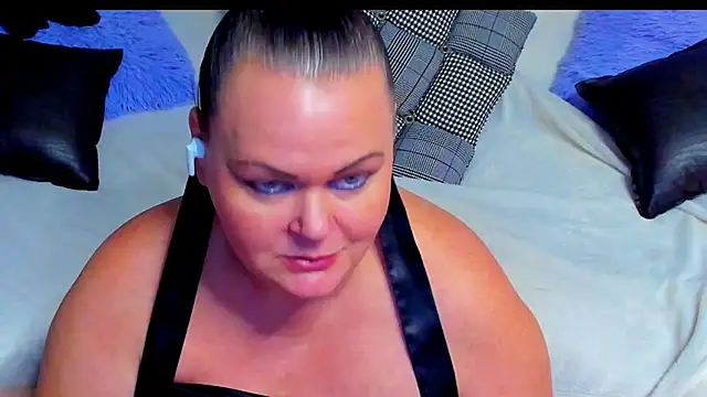 MilanaBiegert online show from December 14, 8:36 pm